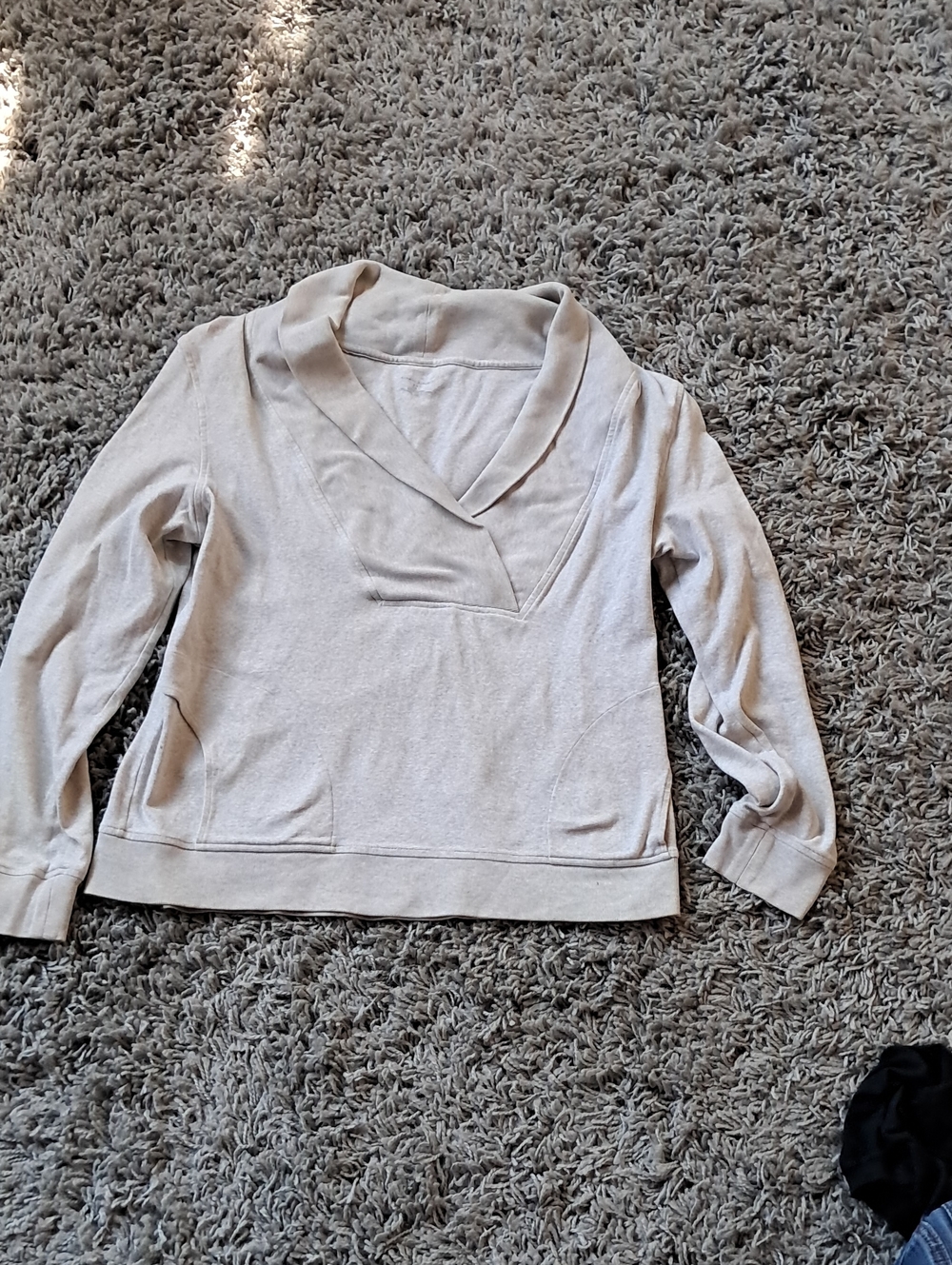 Banana Republic Light Cream V-Neck Shawl Collar Pullover